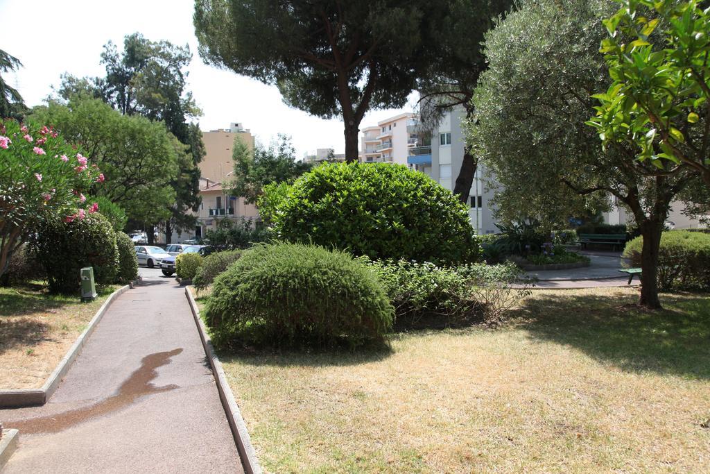 Les Glycines Apartment Menton Ngoại thất bức ảnh